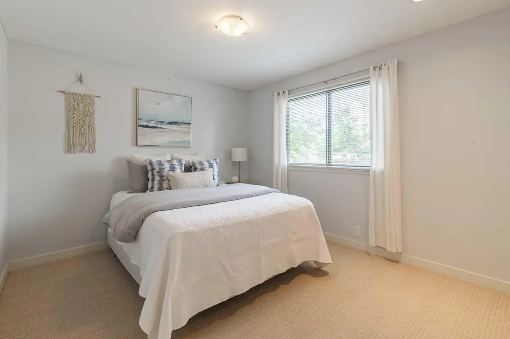 1211 Ranchview Road NW Calgary AB T3G 2B6
