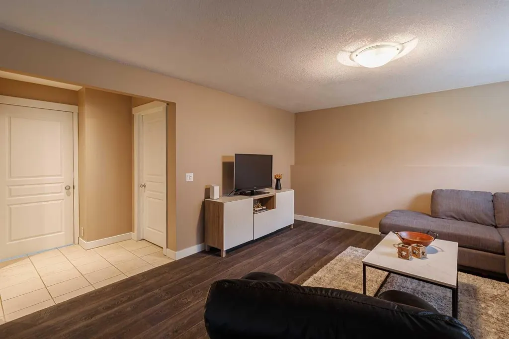 1211 Ranchview Road NW Calgary AB T3G 2B6