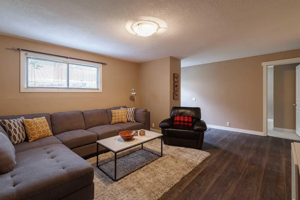 1211 Ranchview Road NW Calgary AB T3G 2B6