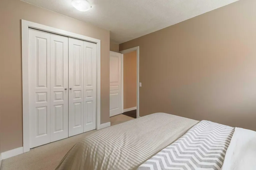 1211 Ranchview Road NW Calgary AB T3G 2B6
