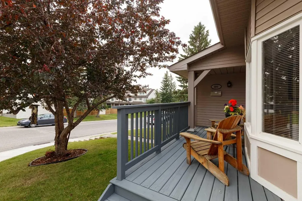 1211 Ranchview Road NW Calgary AB T3G 2B6