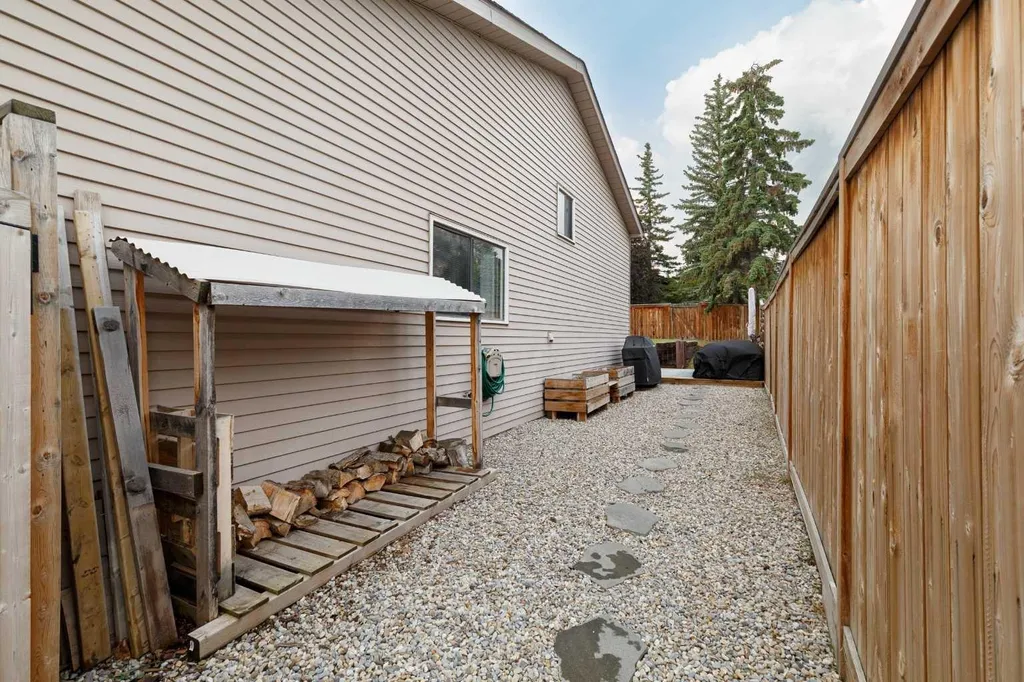 1211 Ranchview Road NW Calgary AB T3G 2B6