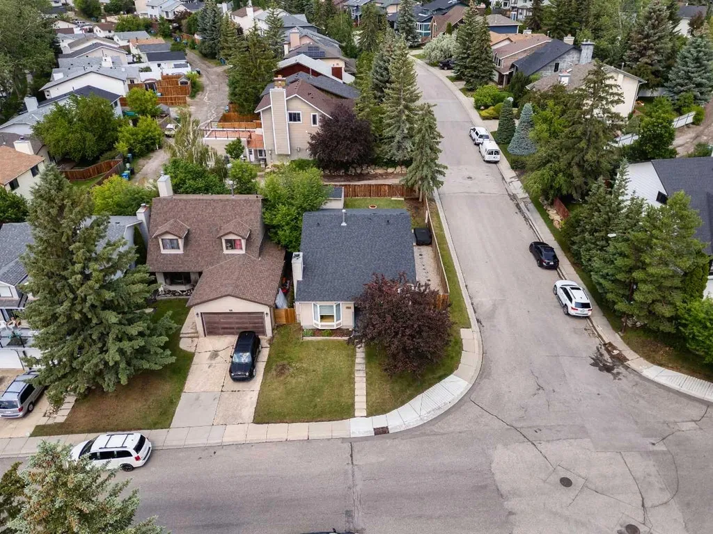 1211 Ranchview Road NW Calgary AB T3G 2B6