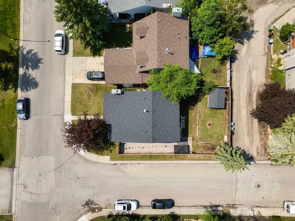 1211 Ranchview Road NW Calgary AB T3G 2B6