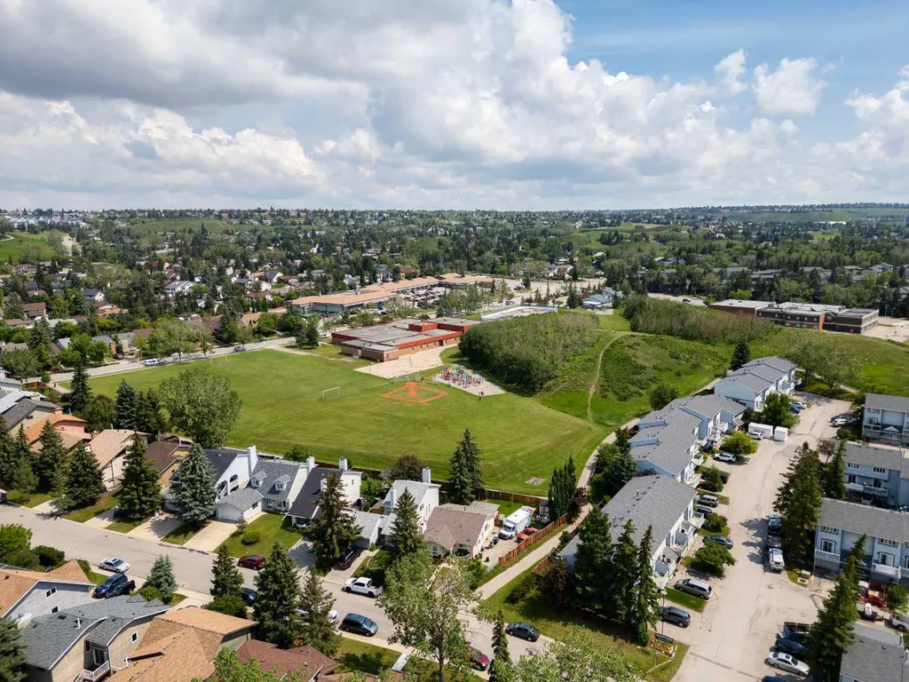 1211 Ranchview Road NW Calgary AB T3G 2B6