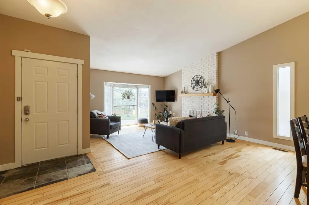1211 Ranchview Road NW Calgary AB T3G 2B6