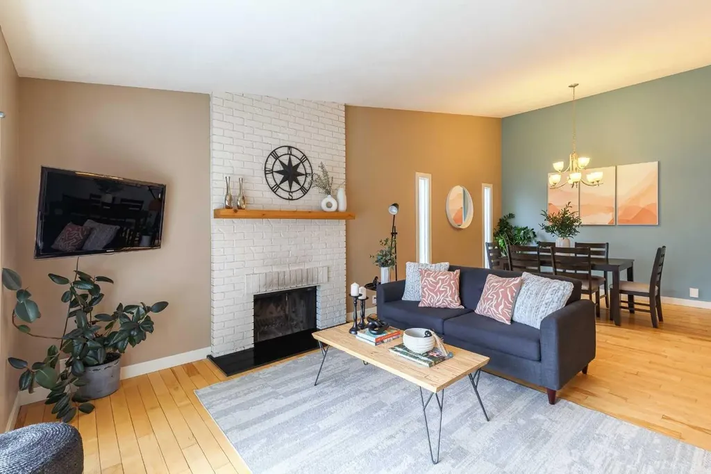1211 Ranchview Road NW Calgary AB T3G 2B6