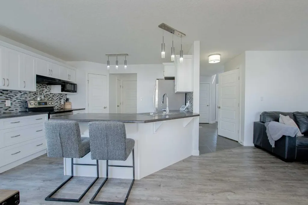 12214 103a Street Grande Prairie AB T8V 2L6