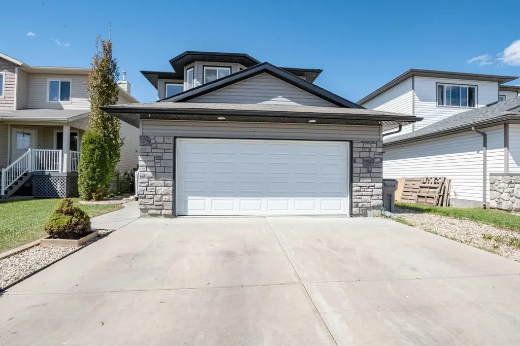 12214 103a Street Grande Prairie AB T8V 2L6