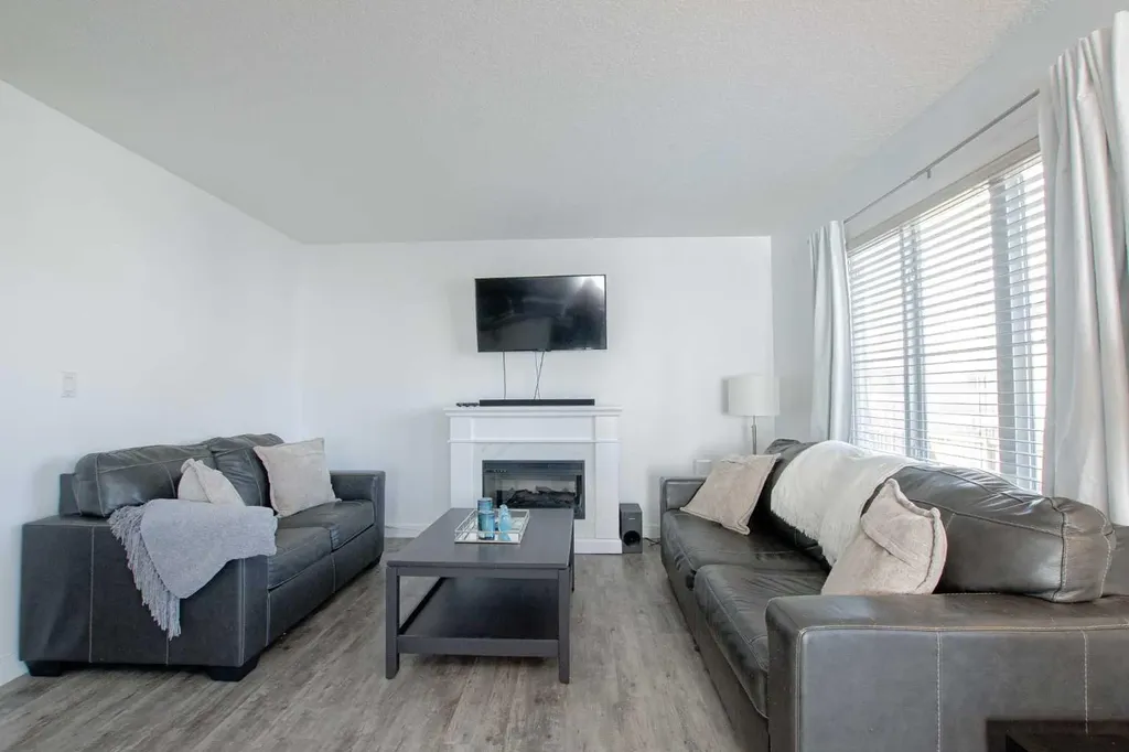 12214 103a Street Grande Prairie AB T8V 2L6
