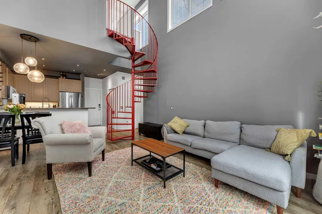 527 15 Avenue SW Calgary AB T2R 1R5