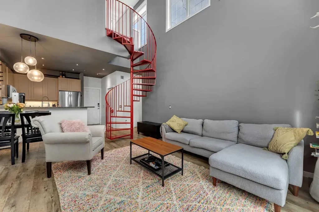 527 15 Avenue SW Calgary AB T2R 1R5