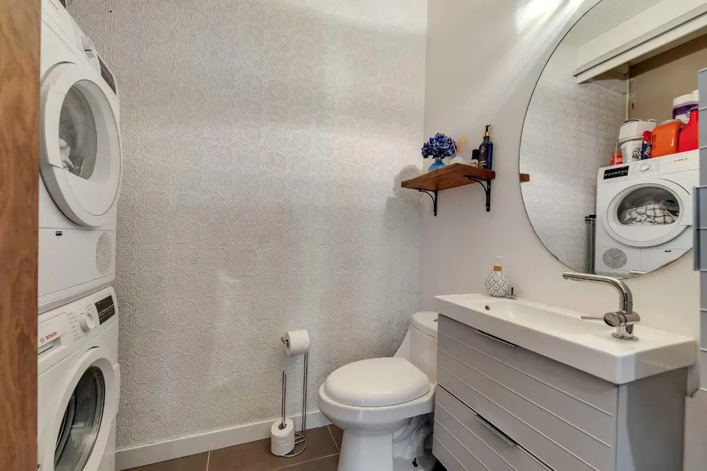 527 15 Avenue SW Calgary AB T2R 1R5