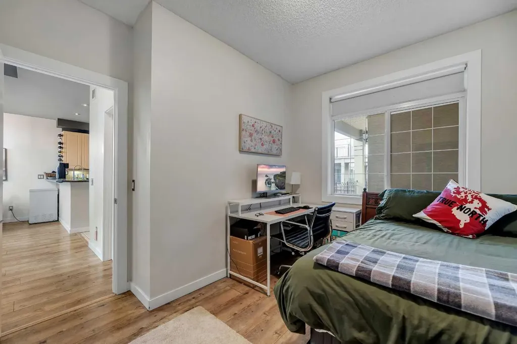 527 15 Avenue SW Calgary AB T2R 1R5