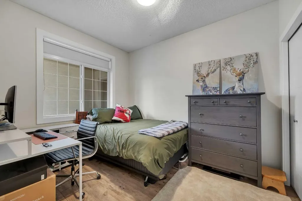 527 15 Avenue SW Calgary AB T2R 1R5