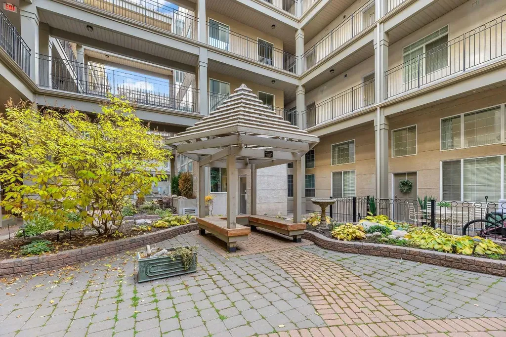 527 15 Avenue SW Calgary AB T2R 1R5