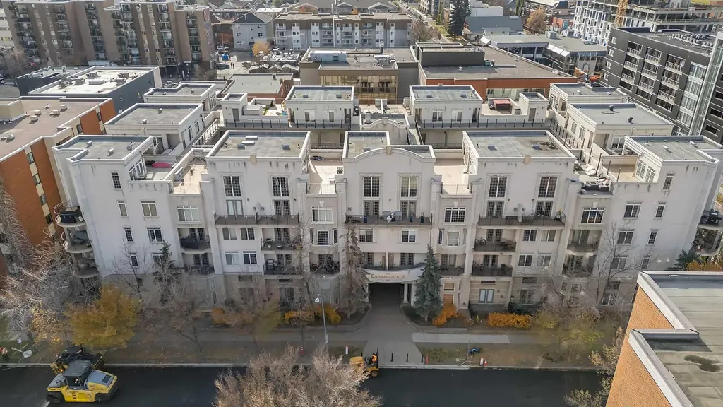 527 15 Avenue SW Calgary AB T2R 1R5