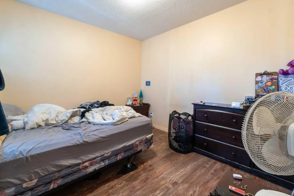27 Erin Grove Court SE Calgary AB T2B3A8