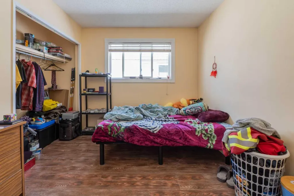 27 Erin Grove Court SE Calgary AB T2B3A8