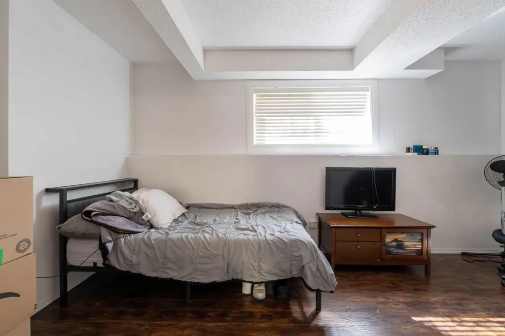 27 Erin Grove Court SE Calgary AB T2B3A8