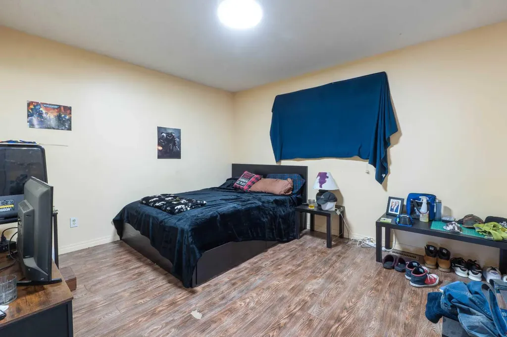 27 Erin Grove Court SE Calgary AB T2B3A8