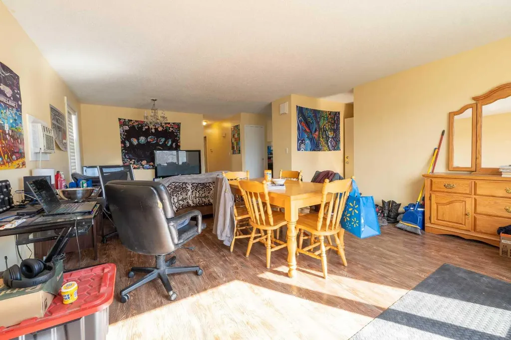 27 Erin Grove Court SE Calgary AB T2B3A8