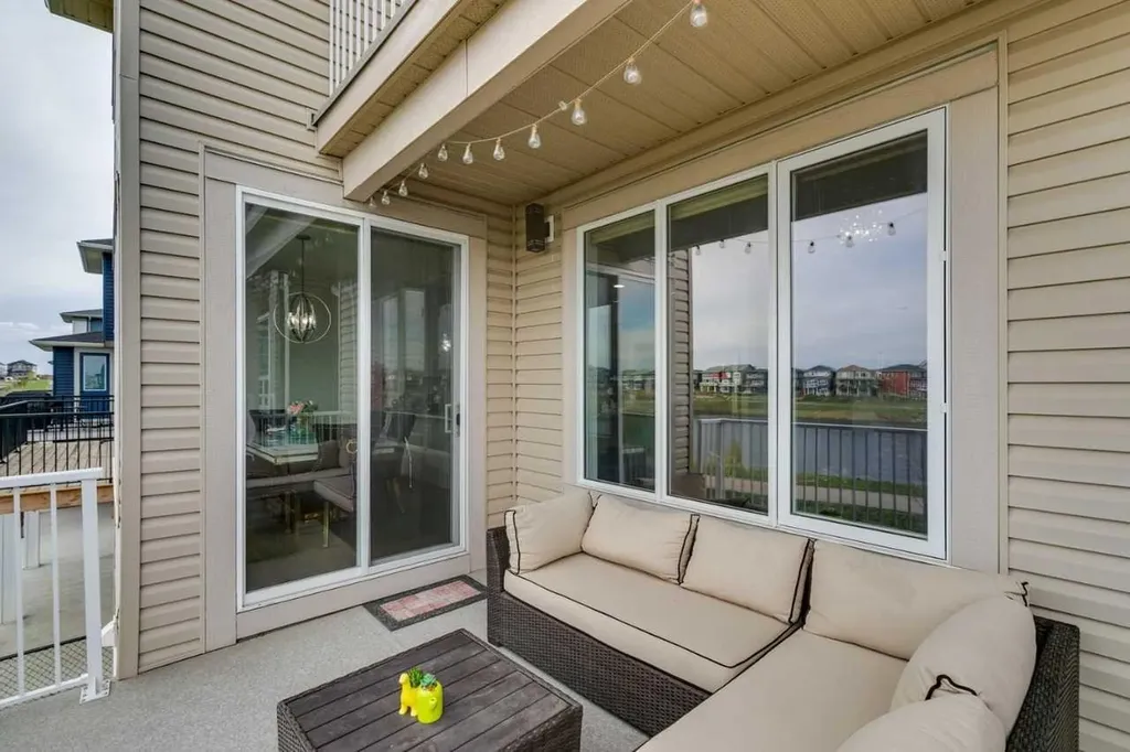 375 Corner Meadows Avenue NE Calgary AB T3N1X7