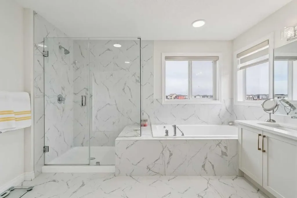 375 Corner Meadows Avenue NE Calgary AB T3N1X7
