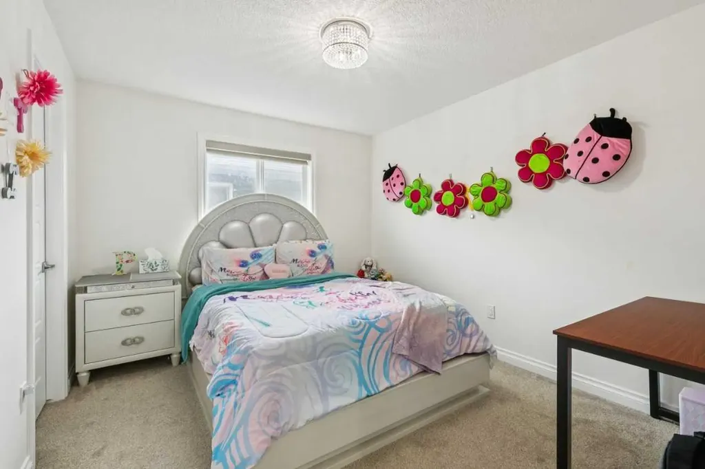 375 Corner Meadows Avenue NE Calgary AB T3N1X7