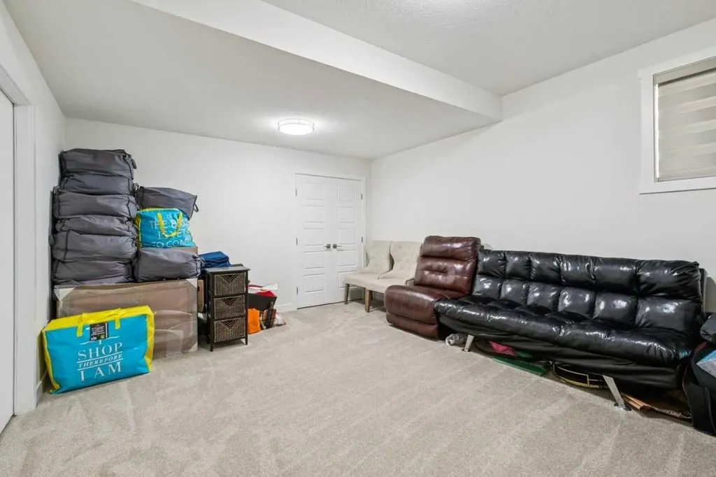 375 Corner Meadows Avenue NE Calgary AB T3N1X7