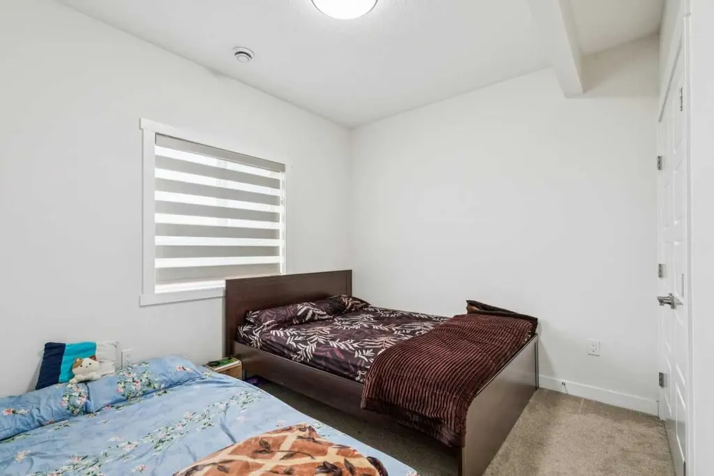 375 Corner Meadows Avenue NE Calgary AB T3N1X7