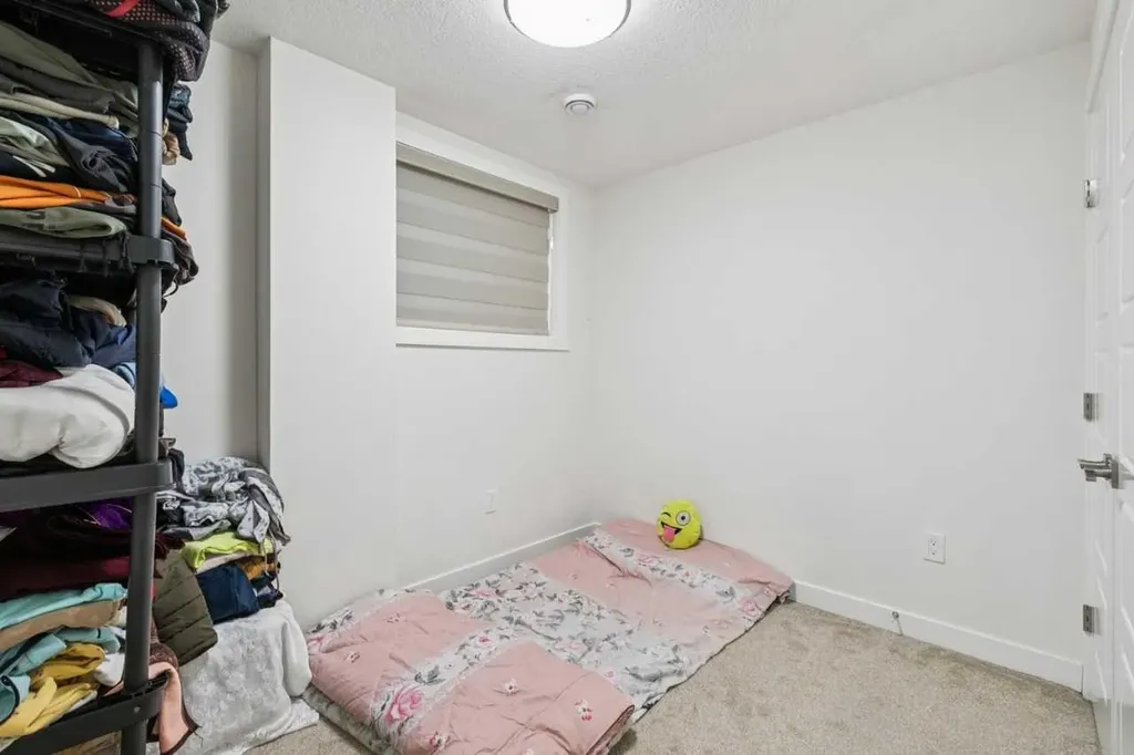 375 Corner Meadows Avenue NE Calgary AB T3N1X7