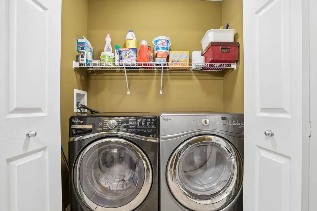 56 Everglen Way SW Calgary AB T2Y 5G3