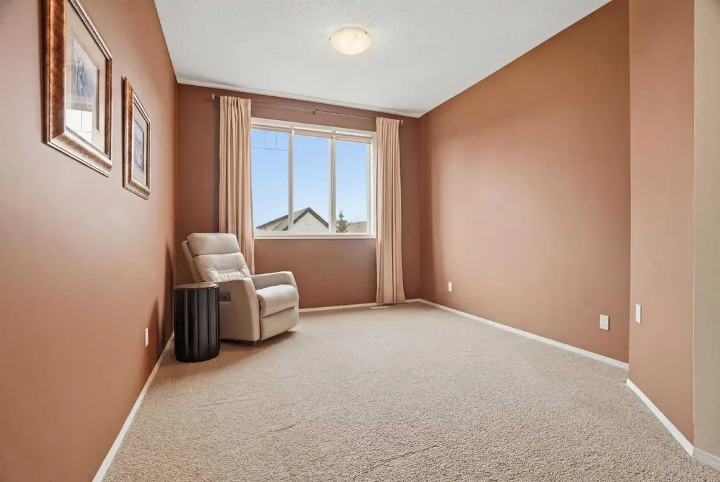 56 Everglen Way SW Calgary AB T2Y 5G3