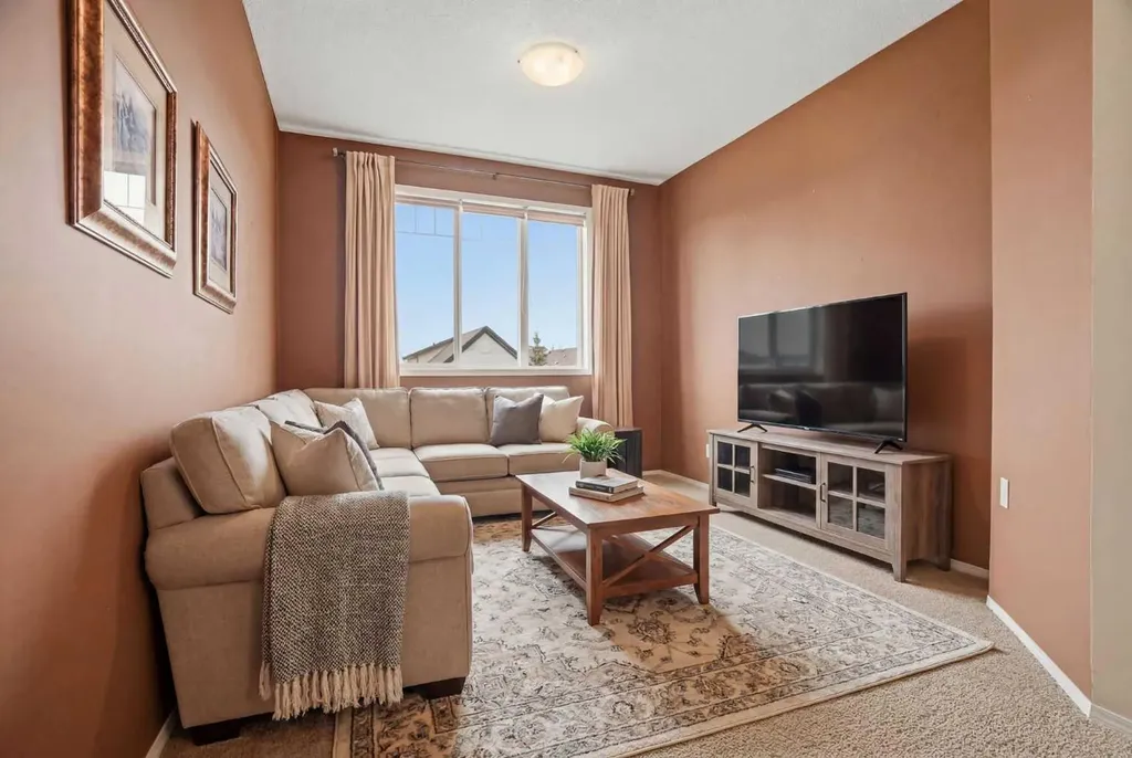 56 Everglen Way SW Calgary AB T2Y 5G3
