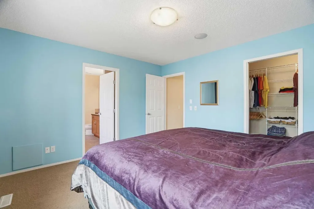 56 Everglen Way SW Calgary AB T2Y 5G3