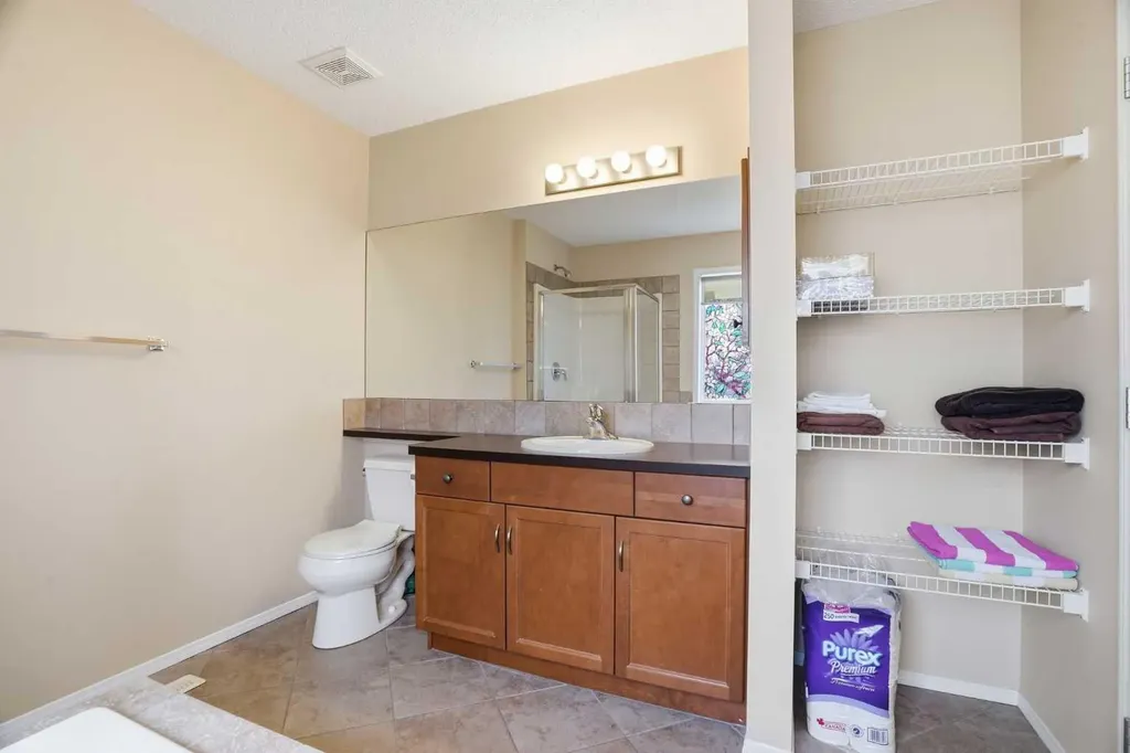 56 Everglen Way SW Calgary AB T2Y 5G3