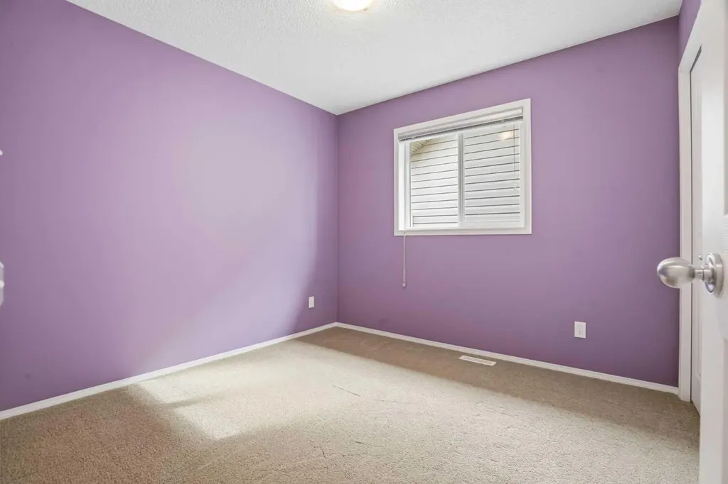 56 Everglen Way SW Calgary AB T2Y 5G3
