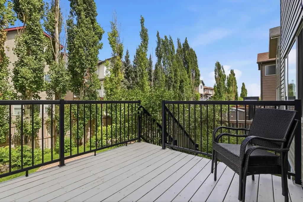 56 Everglen Way SW Calgary AB T2Y 5G3