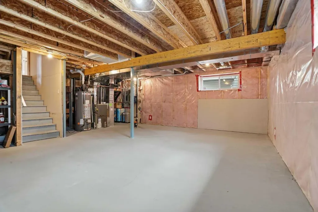 56 Everglen Way SW Calgary AB T2Y 5G3