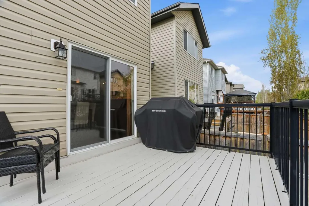 56 Everglen Way SW Calgary AB T2Y 5G3