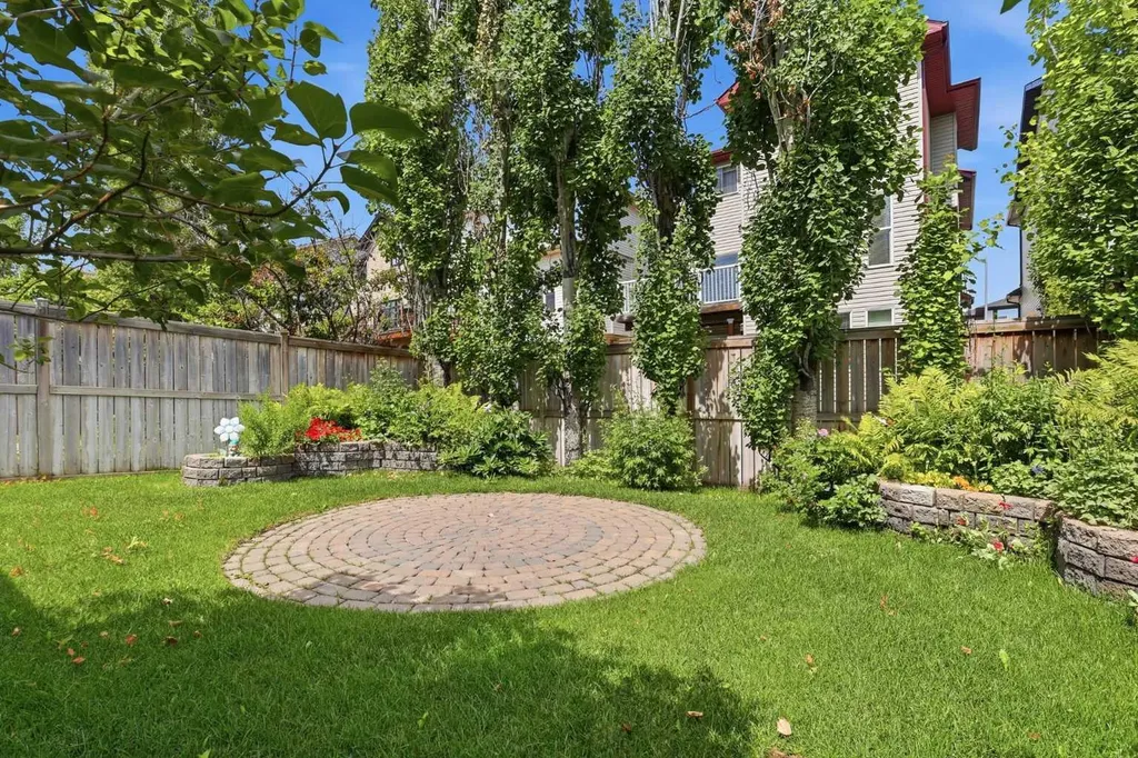 56 Everglen Way SW Calgary AB T2Y 5G3