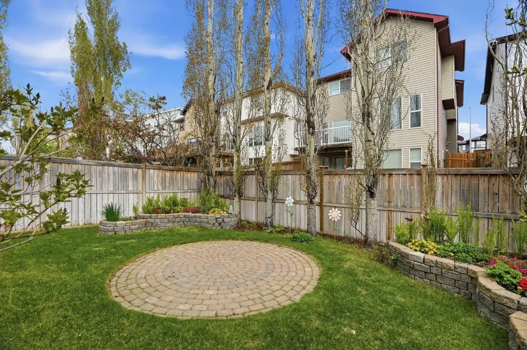 56 Everglen Way SW Calgary AB T2Y 5G3