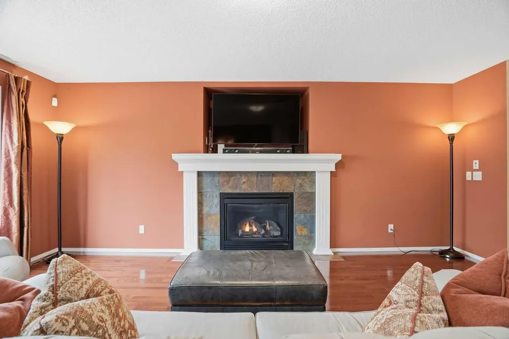 56 Everglen Way SW Calgary AB T2Y 5G3