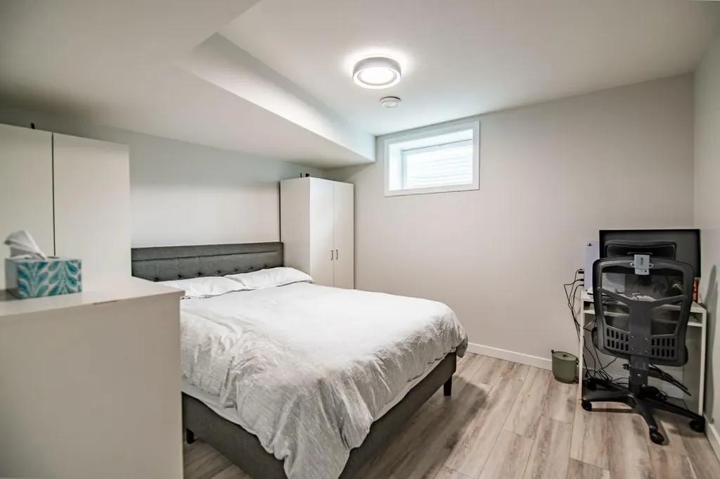 105 Erickson Drive Red Deer AB T4R 1X9