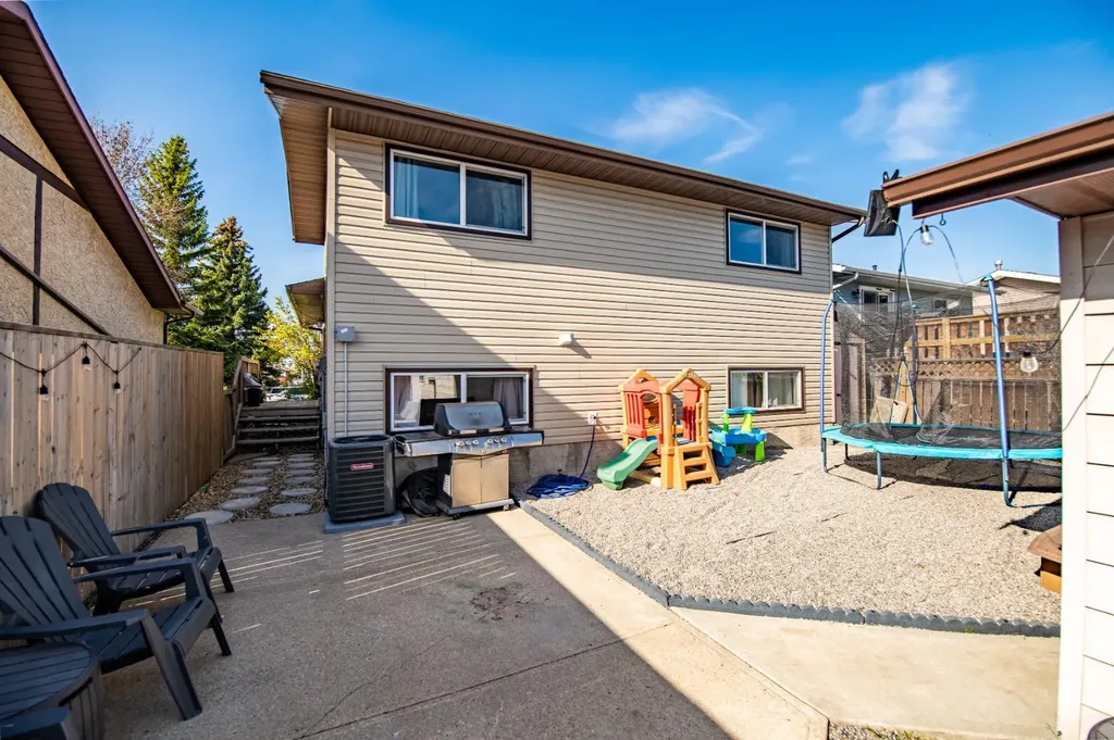 105 Erickson Drive Red Deer AB T4R 1X9
