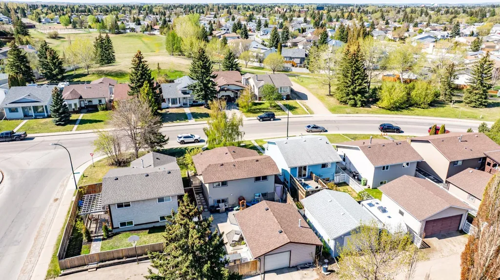 105 Erickson Drive Red Deer AB T4R 1X9