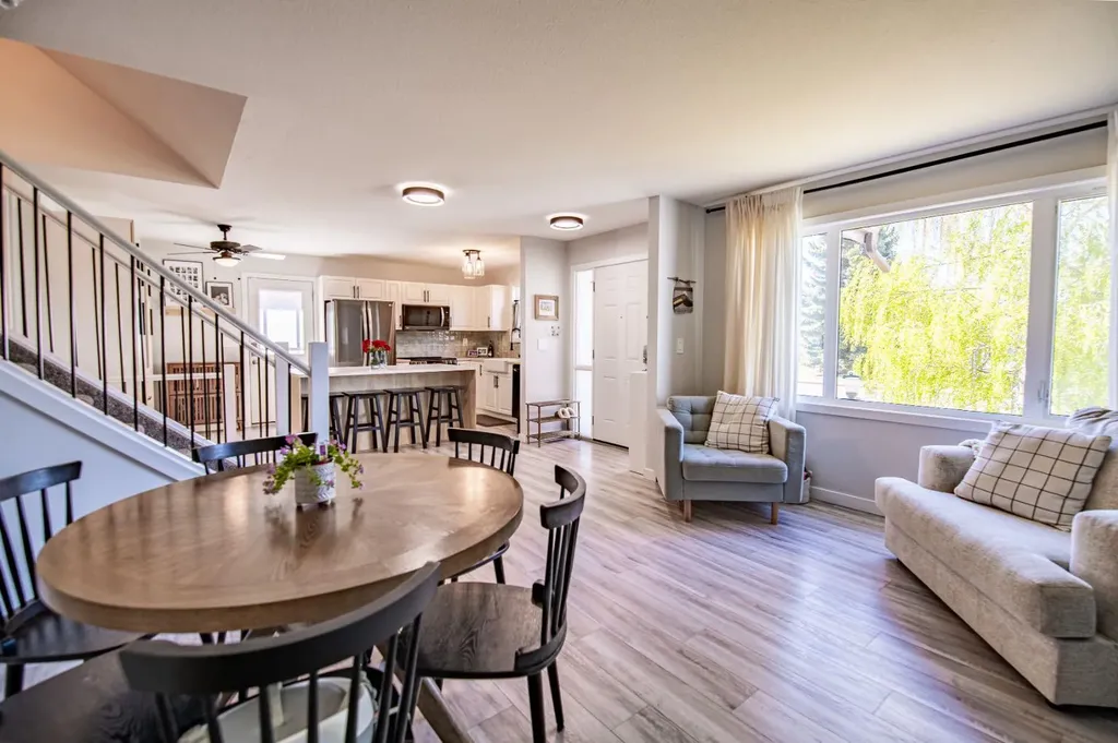 105 Erickson Drive Red Deer AB T4R 1X9