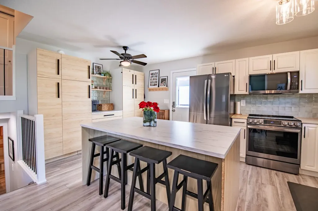105 Erickson Drive Red Deer AB T4R 1X9