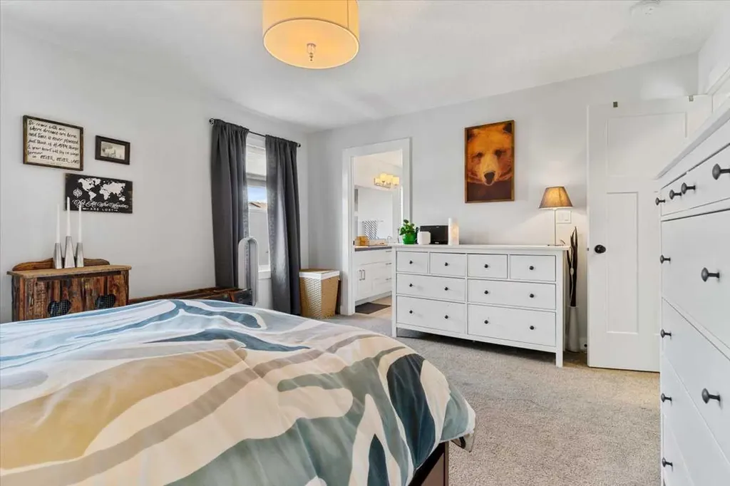 11330 59 Avenue Grande Prairie AB T8X 0L2